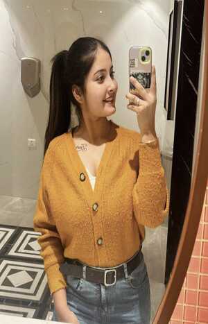 young call girl in Daman